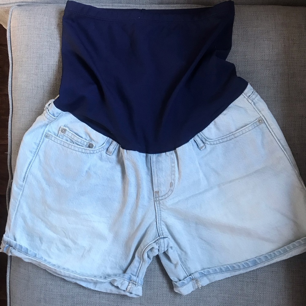 Gap maternity sexy boyfriend shorts 27 bump band
